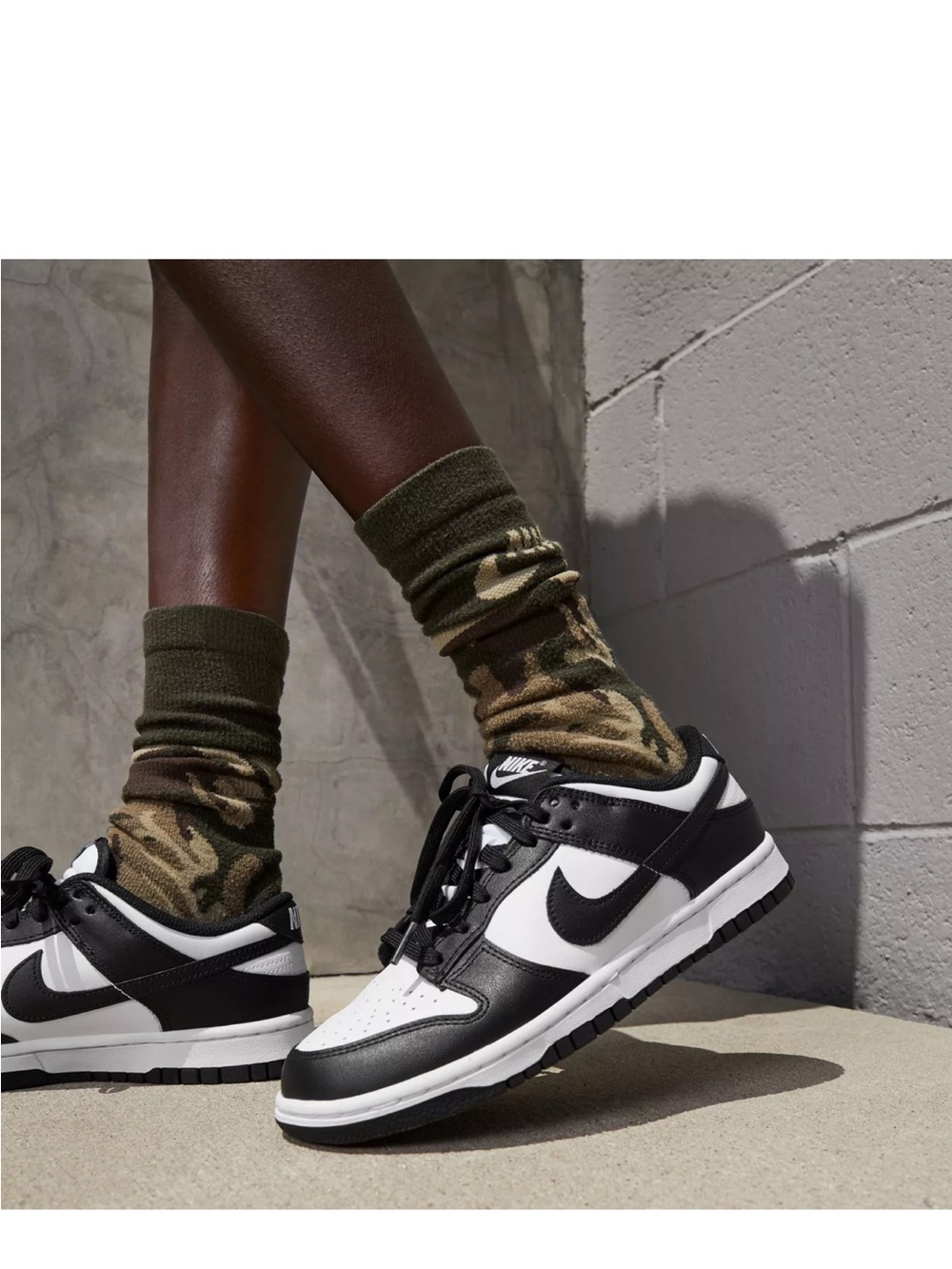 Nike Women's Black and White Low-Top Sneakers
